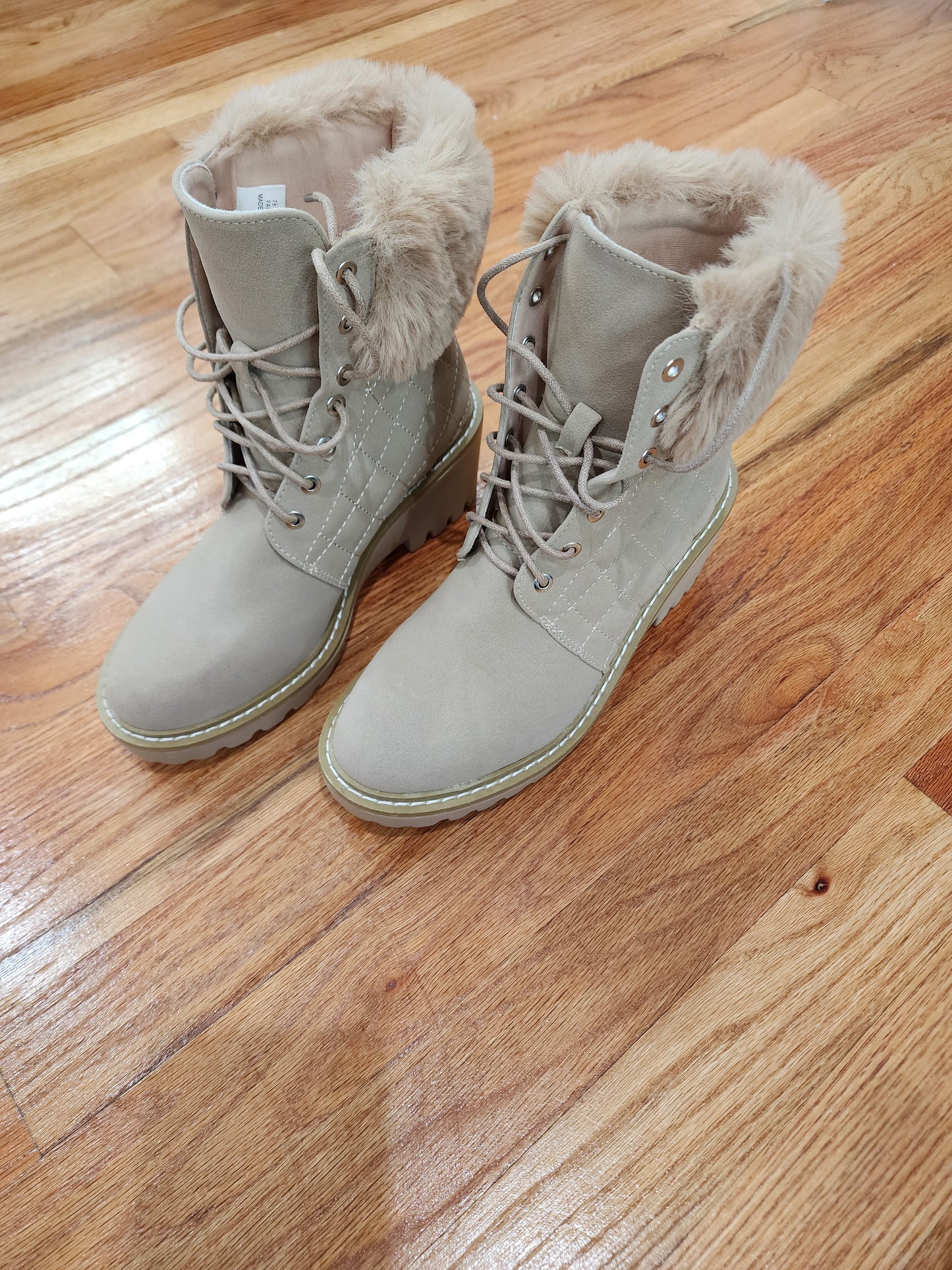 Nicole Miller Boots w/Faux Fur